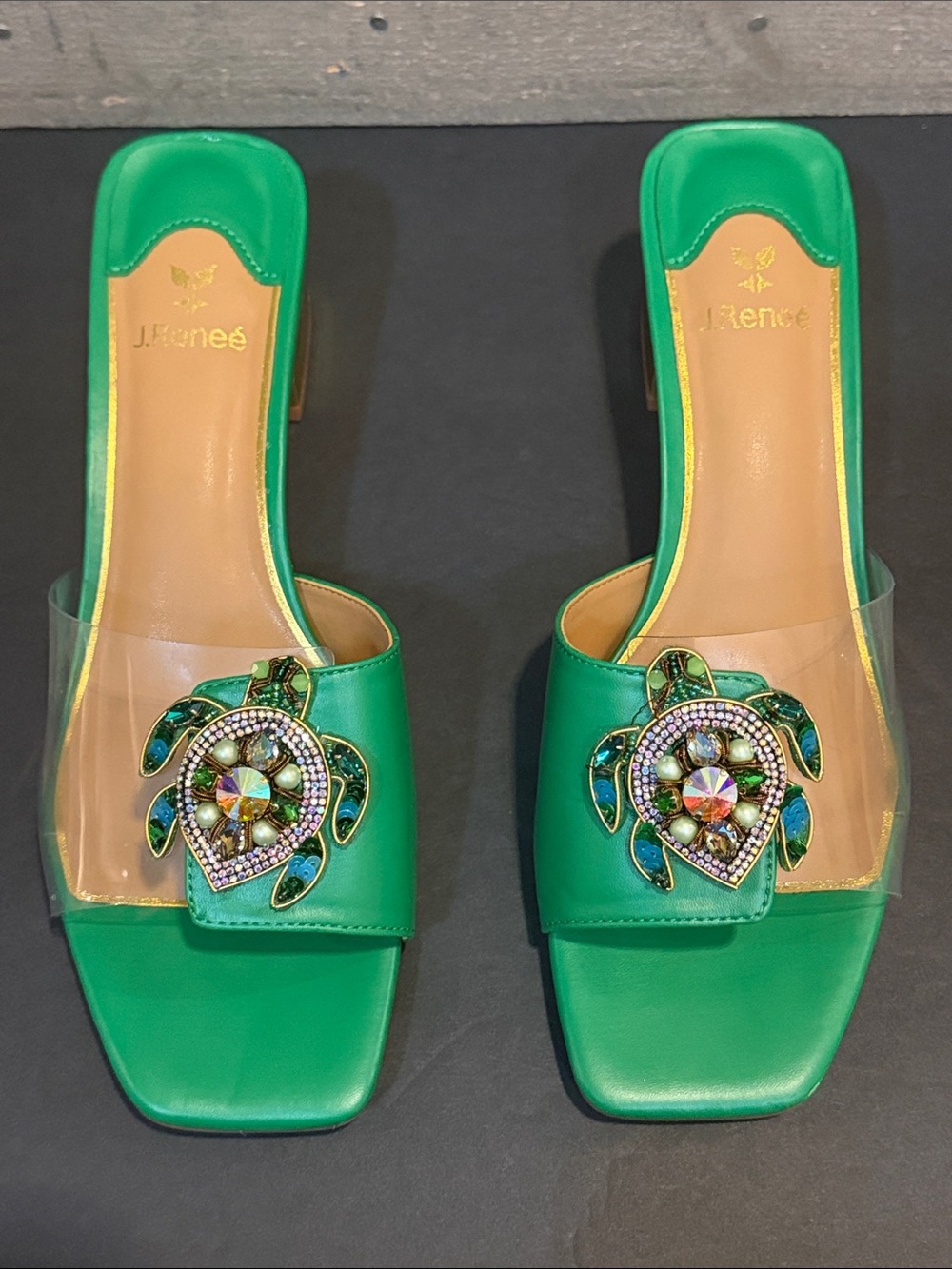 J. Reneé Torti Size 10 Green Jeweled Turtle Clear Vinyl Block Heel Sandals